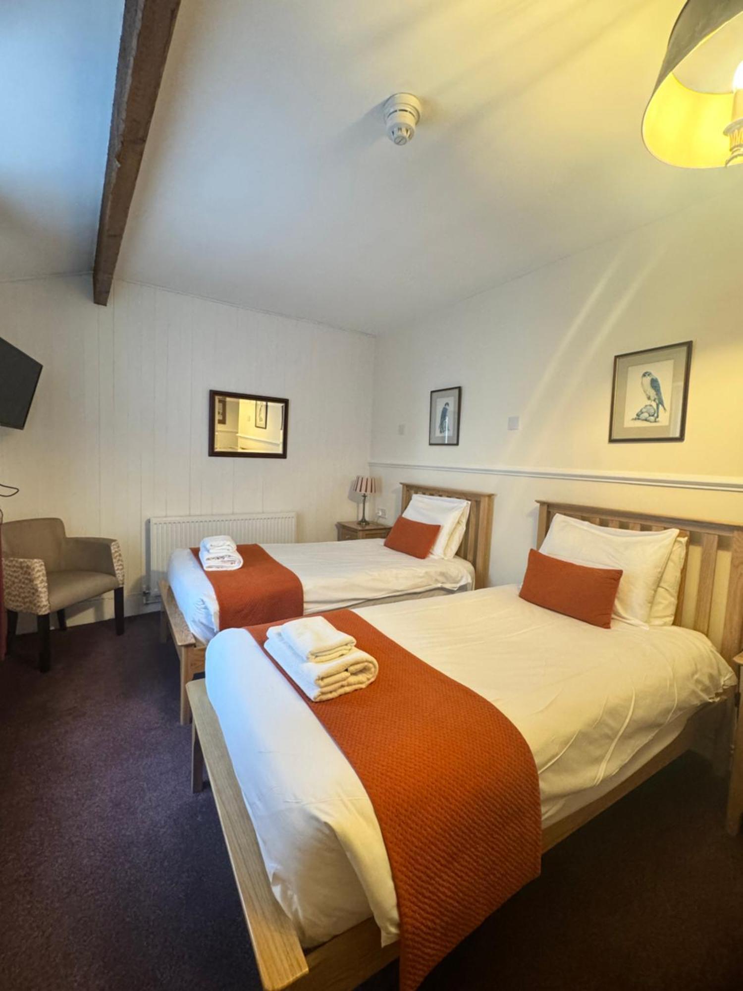 Crown Hotel Cotswold ブロックリー エクステリア 写真