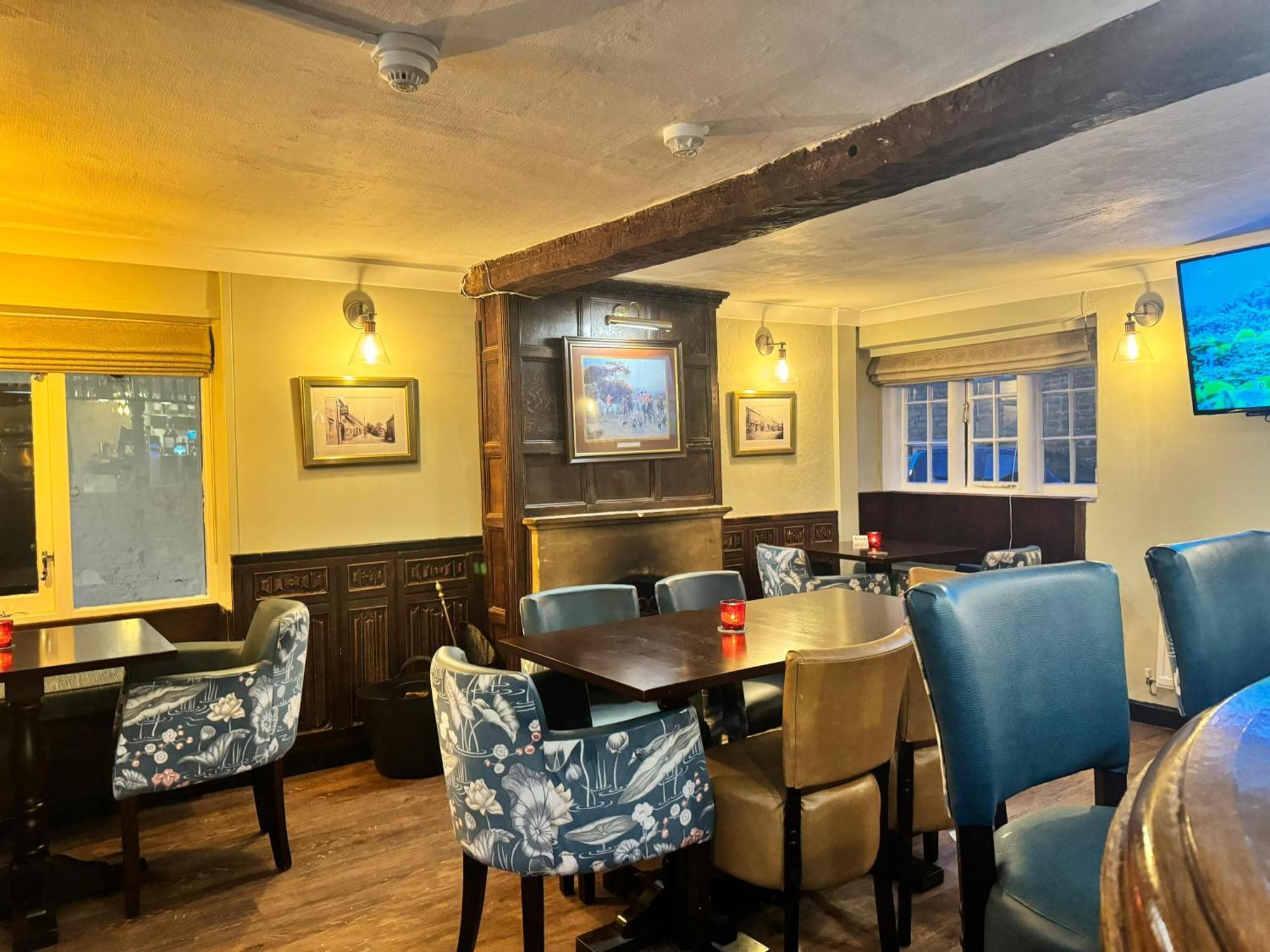 Crown Hotel Cotswold ブロックリー エクステリア 写真