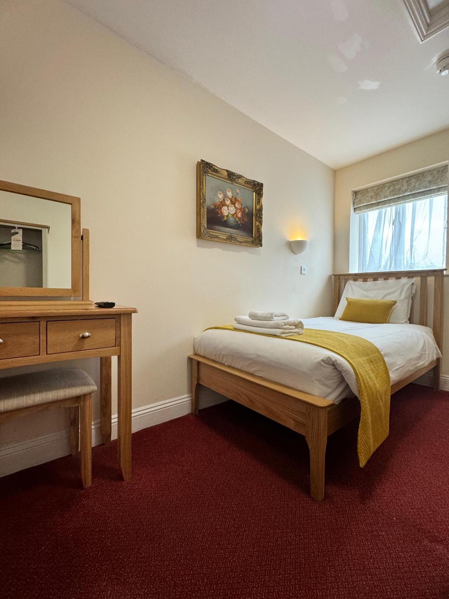 Crown Hotel Cotswold ブロックリー エクステリア 写真