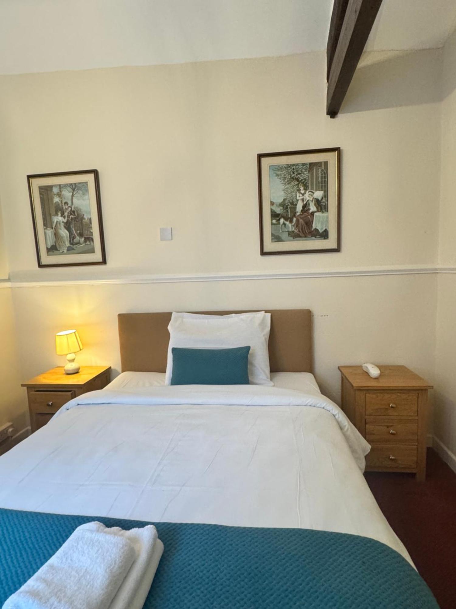 Crown Hotel Cotswold ブロックリー エクステリア 写真