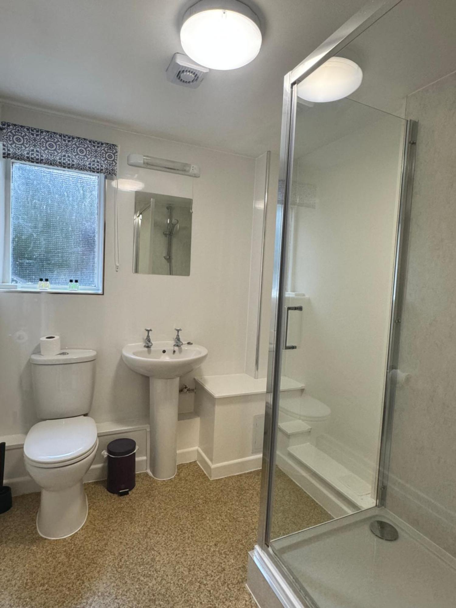 Crown Hotel Cotswold ブロックリー エクステリア 写真