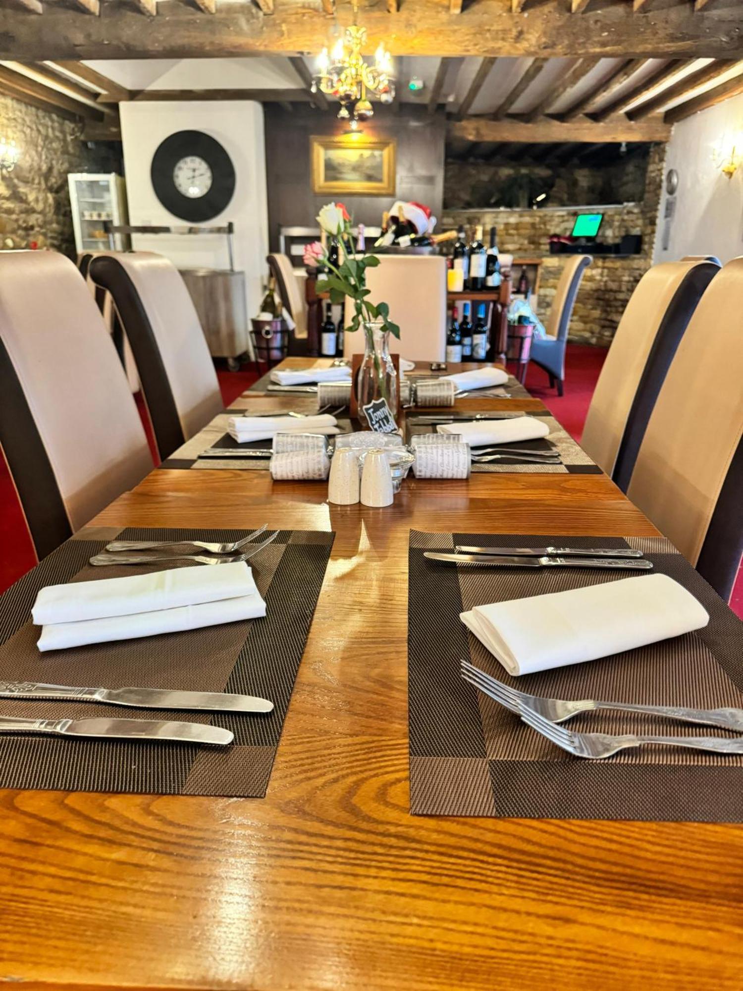Crown Hotel Cotswold ブロックリー エクステリア 写真